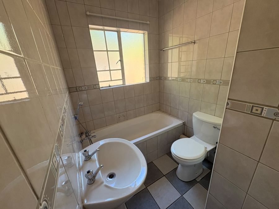 3 Bedroom Property for Sale in Safari Gardens North West